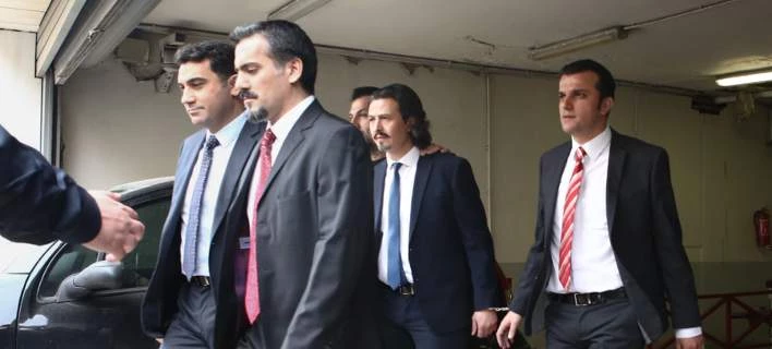 Γερμανόφωνος Τύπος για Ελληνοτουρκικά: Η υπόθεση με τους «8» θυμίζει Οτσαλάν -Οξύνονται οι σχέσεις Ελλάδας-Τουρκίας
